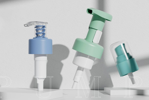 Comment la conception du pulvérisateur à gâchette normale optimise-t-elle l'ergonomie pour réduire la fatigue des mains lors d'une utilisation prolongée dans des applications de nettoyage industrielles ou commerciales ?